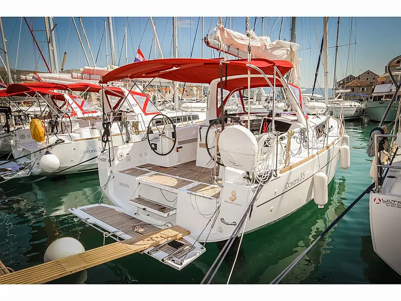 Oceanis 35