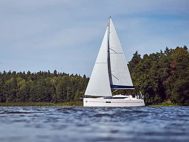 Sunsail Sun Odyssey 319