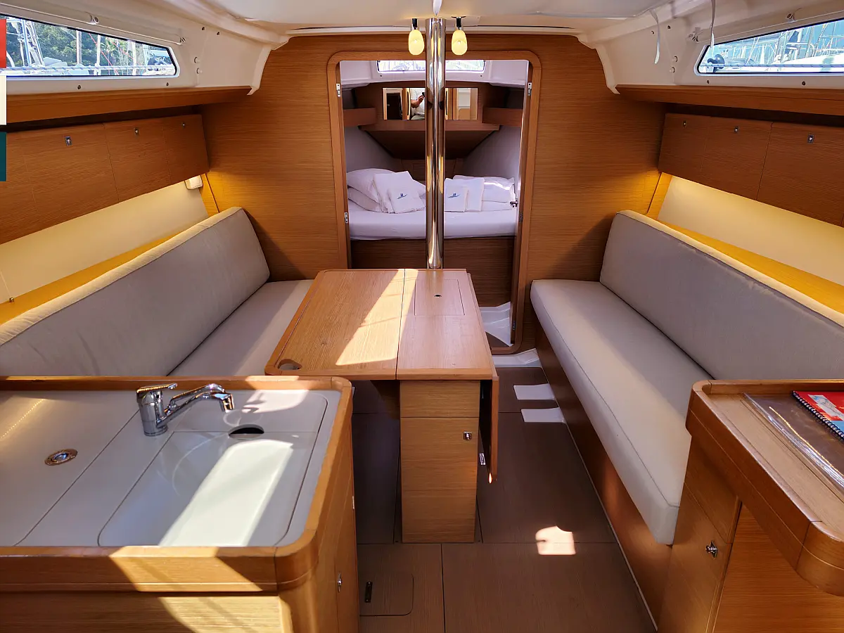 Dufour 360 Grand Large - Layla  - Immagine interna