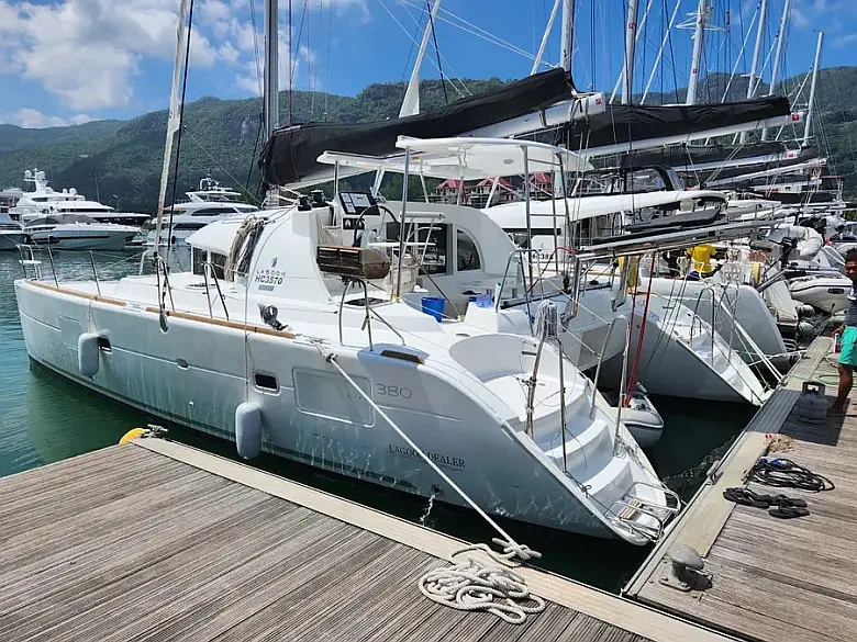 Lagoon 380