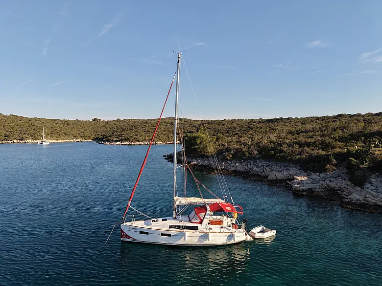 Oceanis 35