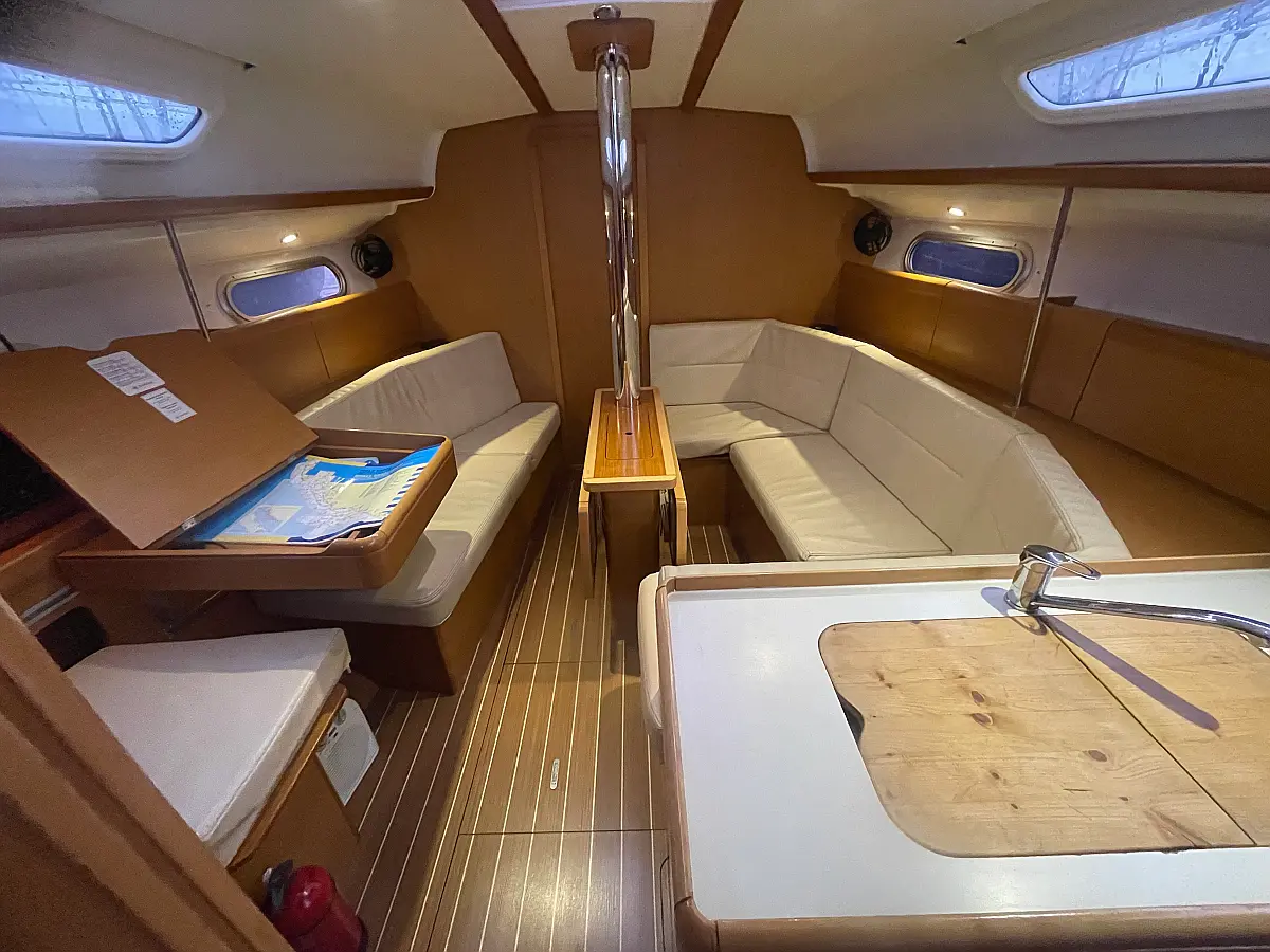 Sun Odyssey 36i - Agatha   - Immagine interna