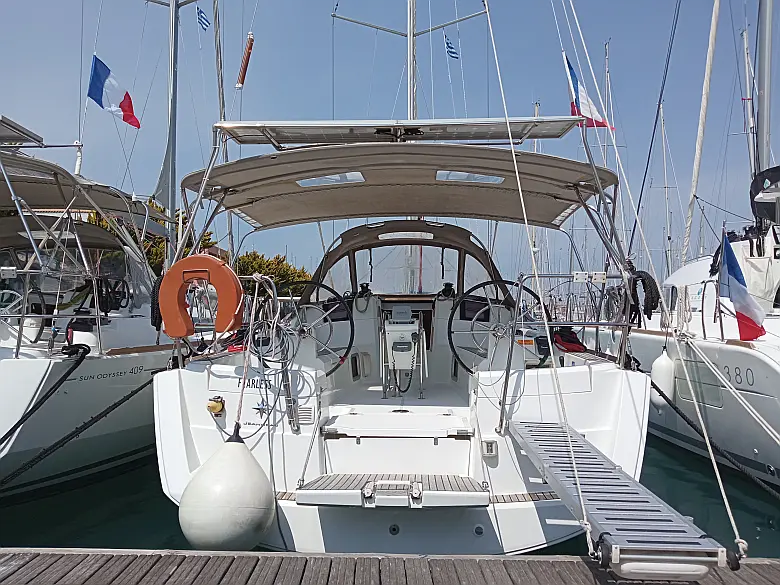 Sun Odyssey 379