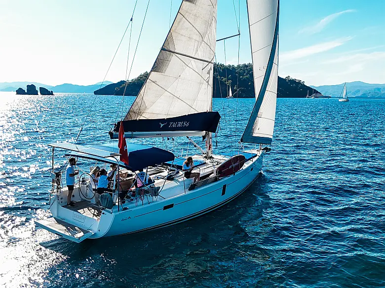 Hanse 445
