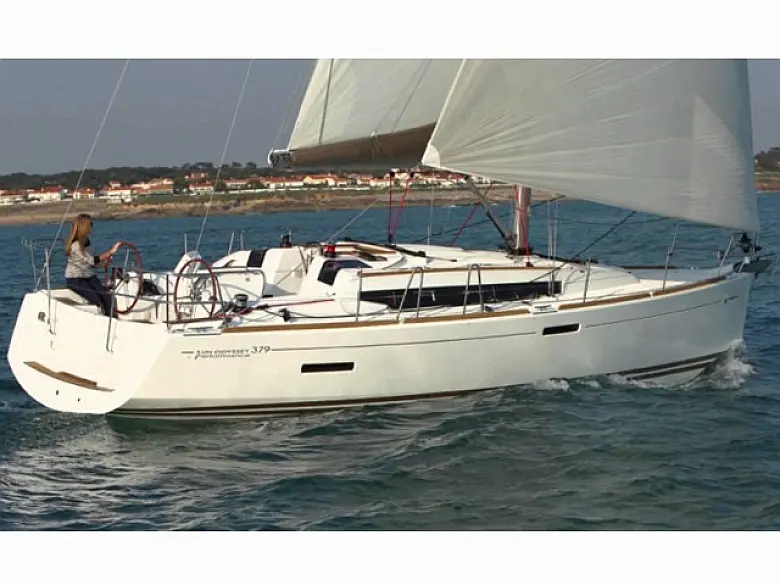 Sun Odyssey 379